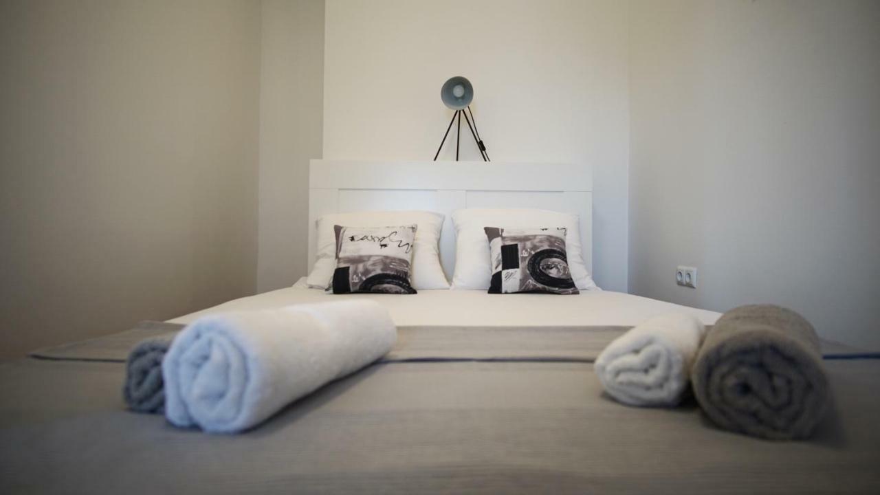 Apartmani Laura Trogir Buitenkant foto