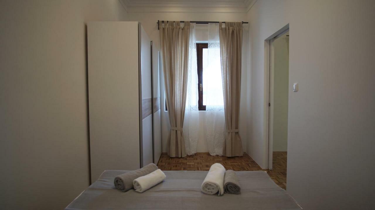 Apartmani Laura Trogir Buitenkant foto