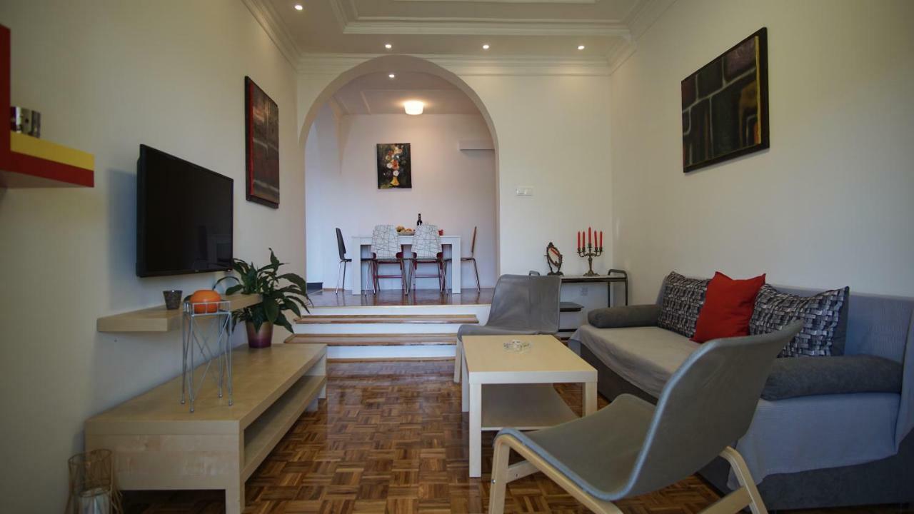 Apartmani Laura Trogir Buitenkant foto