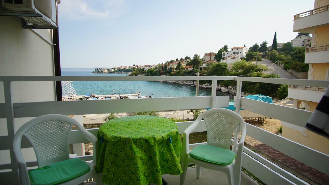 Apartmani Laura Trogir Buitenkant foto