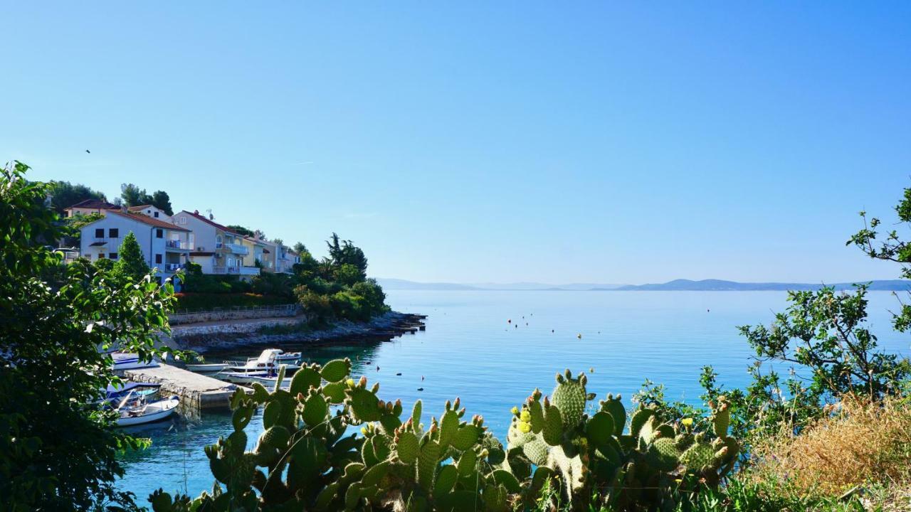 Apartmani Laura Trogir Buitenkant foto