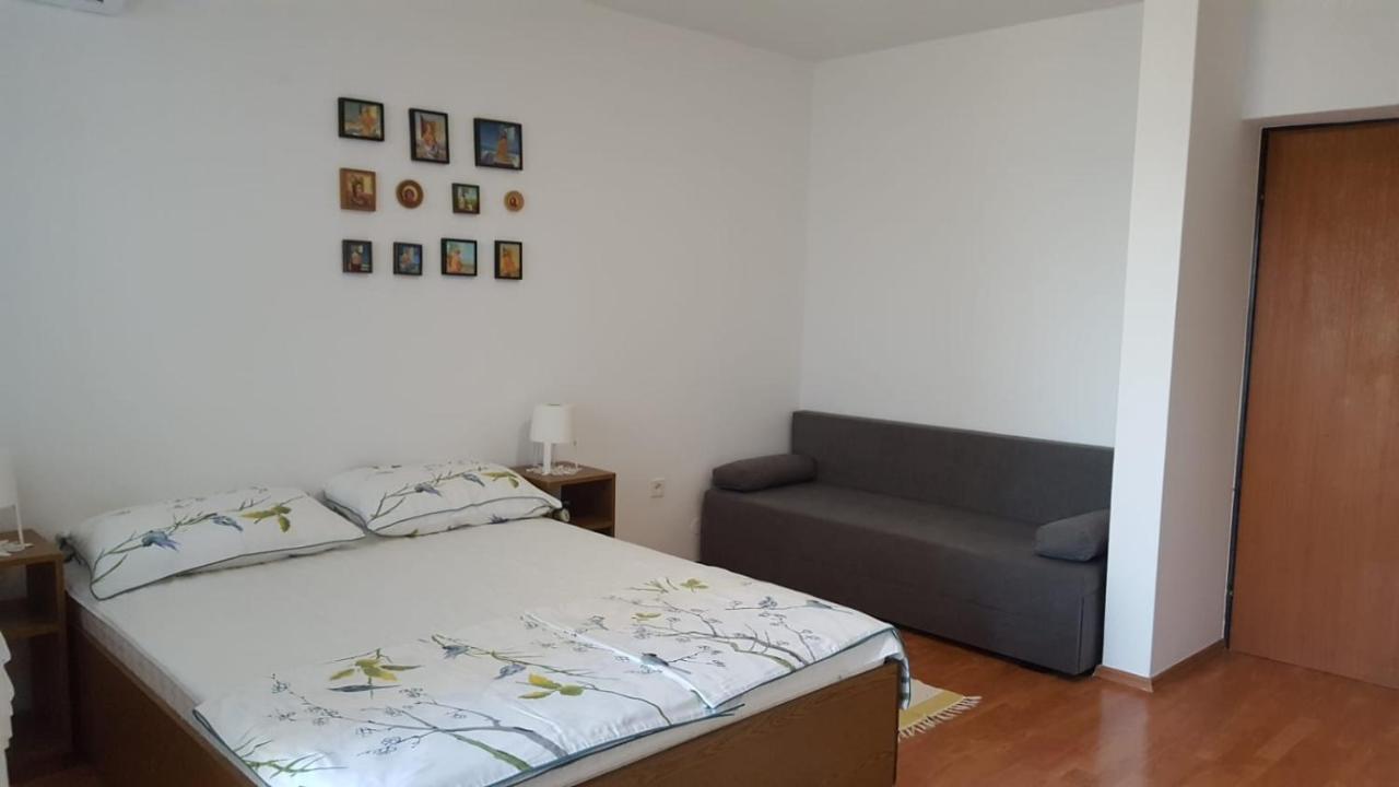 Apartmani Laura Trogir Buitenkant foto